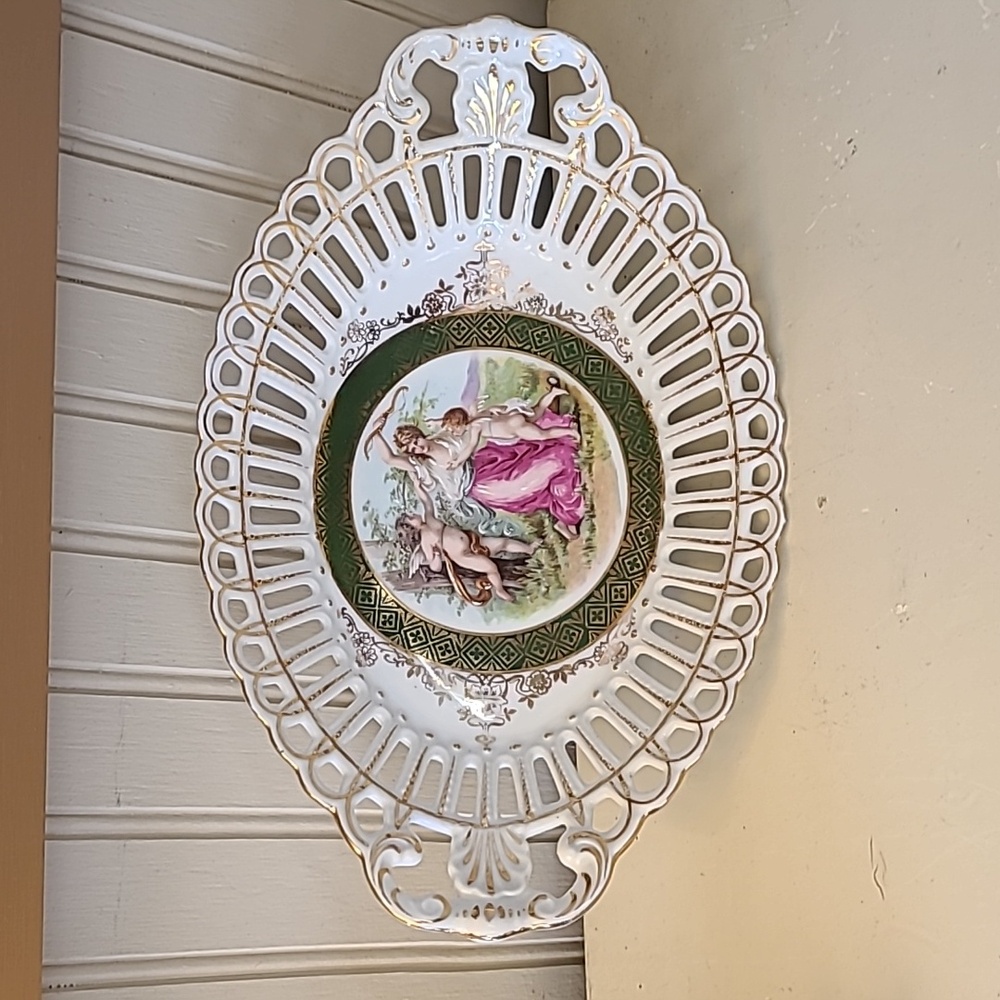 Vintage Reticulated Fruit Bowl